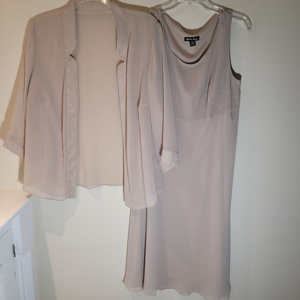 Dana Kay Women's Tan Dress Suit Size 18W